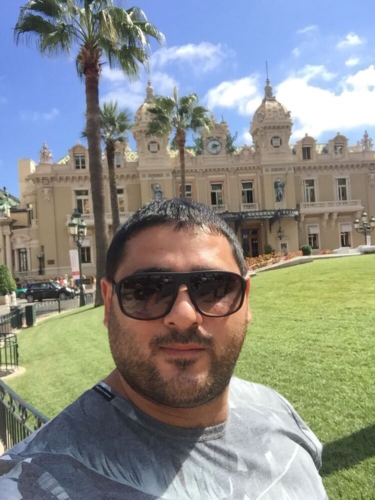  ,   Guru, 40 ,   ,   