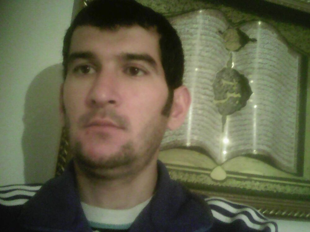  39935129  Ali, 37 ,    