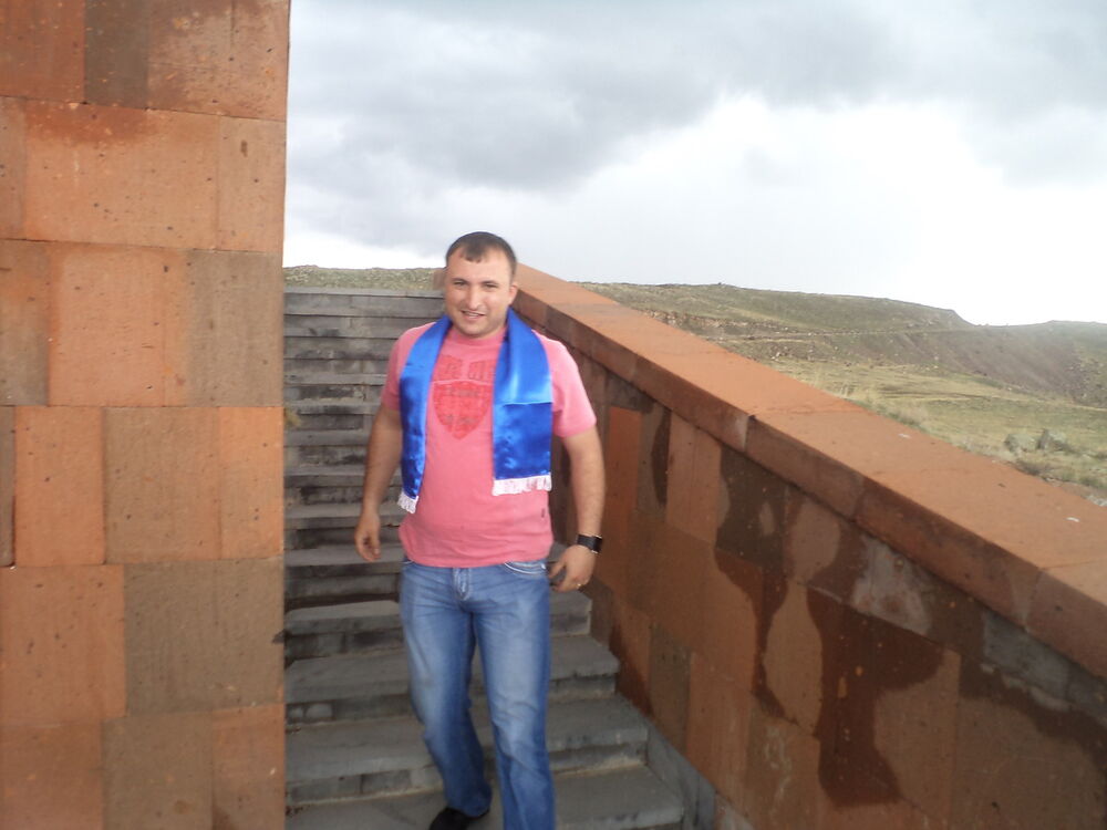  ,   Arman, 39 ,   