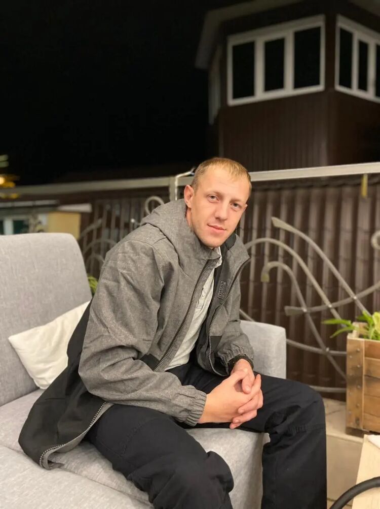  28121029  Mark, 36 ,    