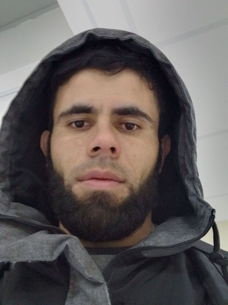  43168379  Abdulla, 28 ,    