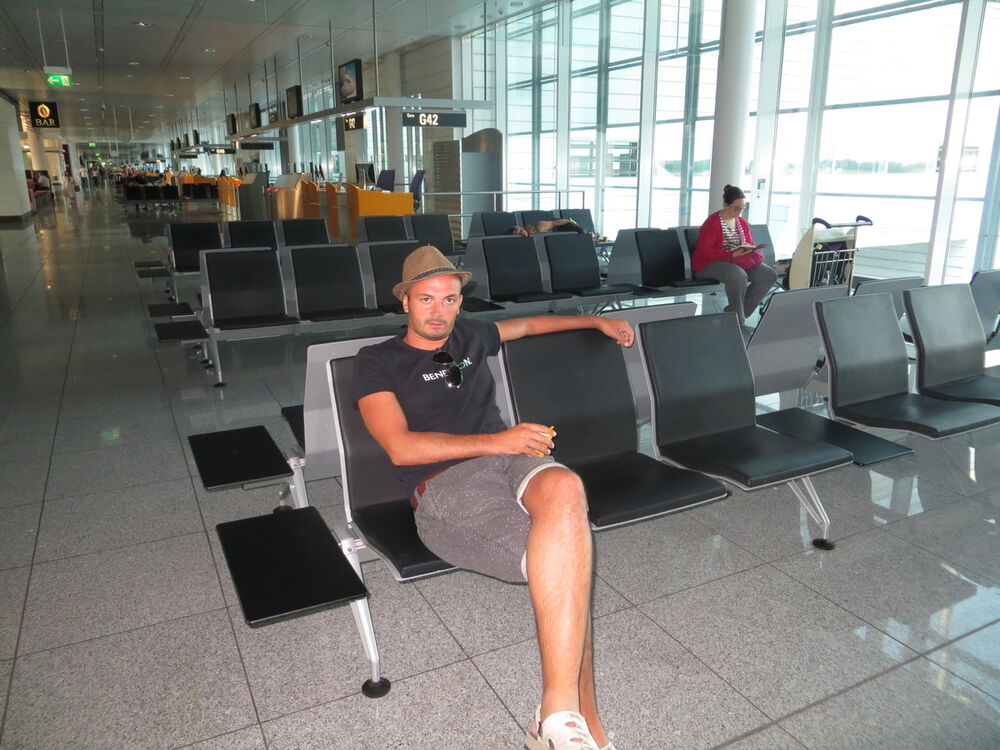  4556179  Muka1987, 38 ,    