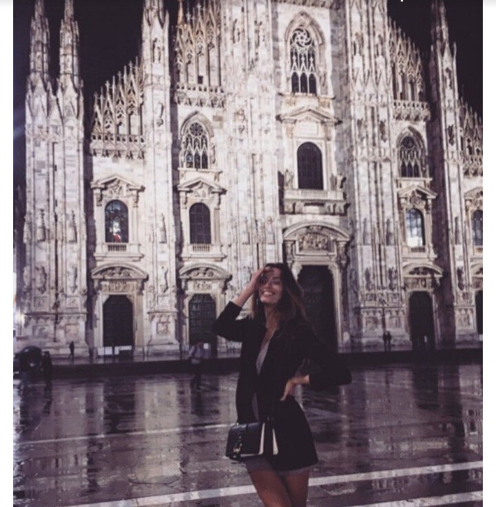  ,   Luna, 32 ,  