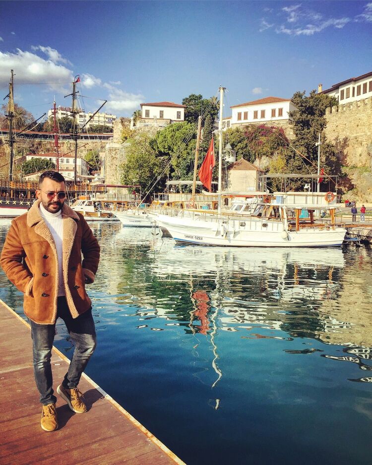  48234289  Emre, 34 ,    