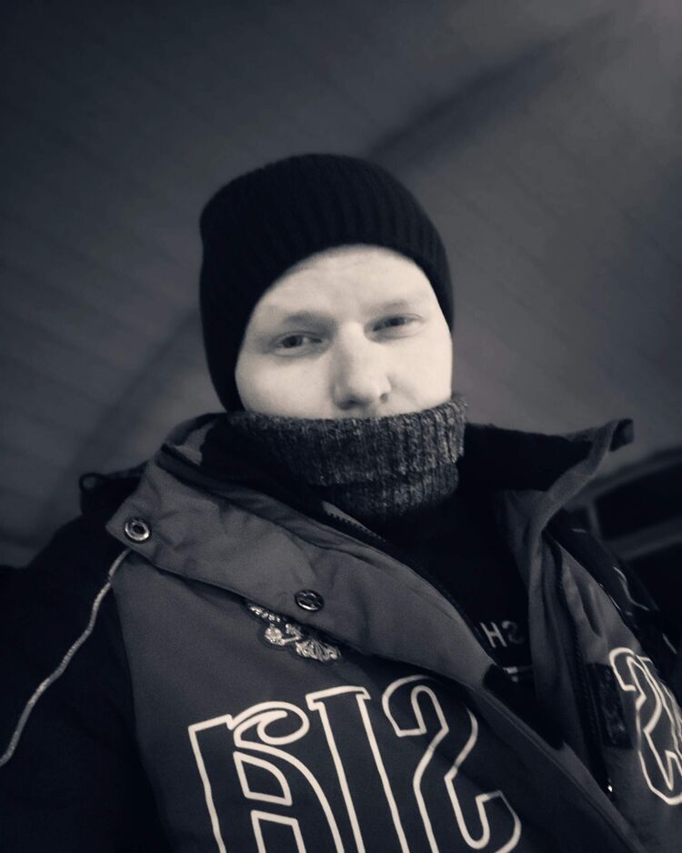  -,   , 32 ,   
