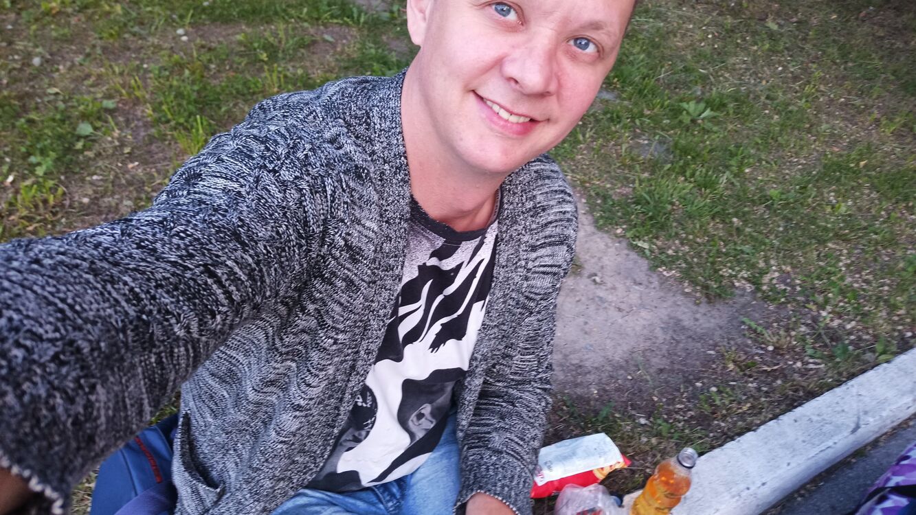  52156709  Vladimir, 39 ,    