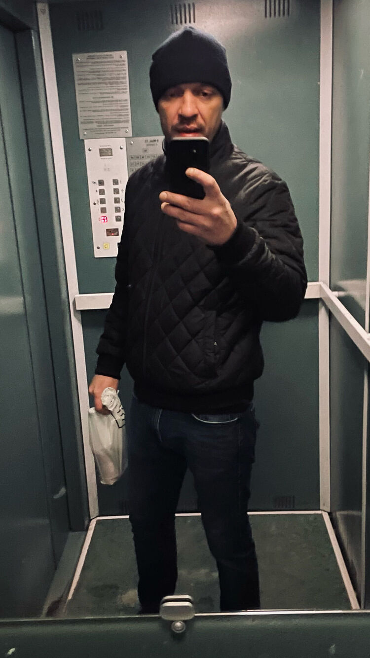  48860789  , 39 ,    