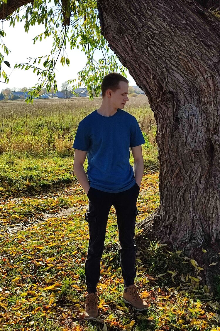  30948849  Artem, 25 ,    -