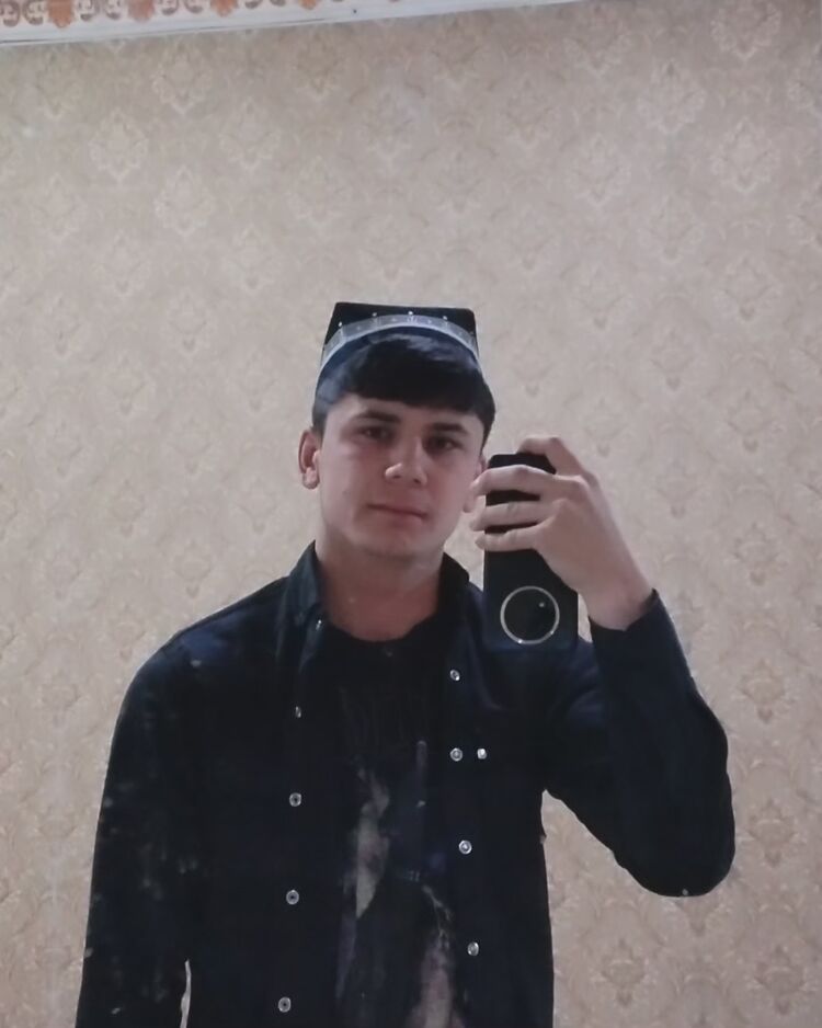  52903819  Diyorbek, 21 ,    
