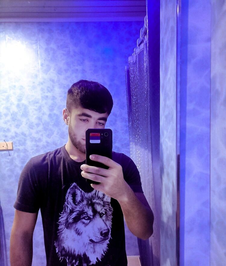  45042929  , 28 ,    