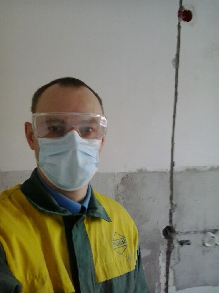  16153639  Igor, 49 ,    