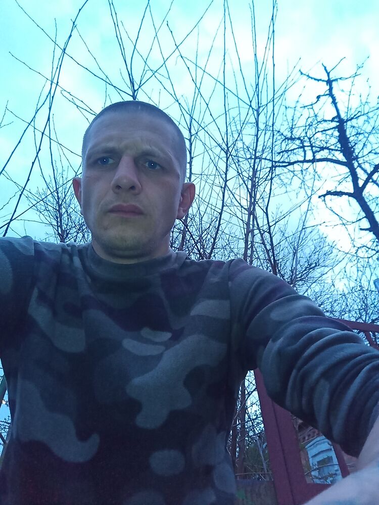  42456379  Dmitry, 32 ,    