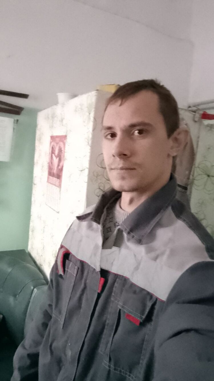  53061989  , 26 ,    -