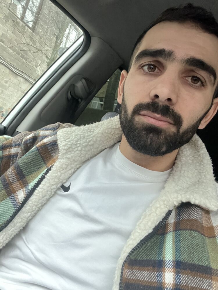  52587829  Mikail, 30 ,    