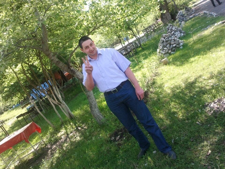  4426939  Vuqar, 40 ,    