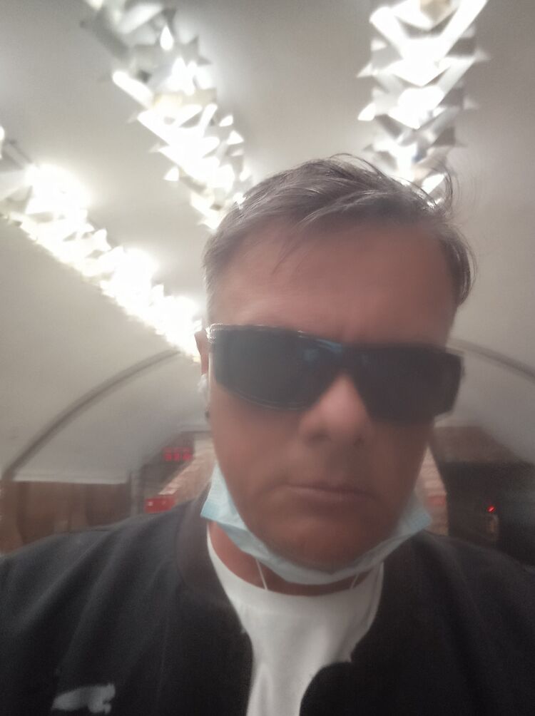  ,   Nikls , 44 ,     , c 