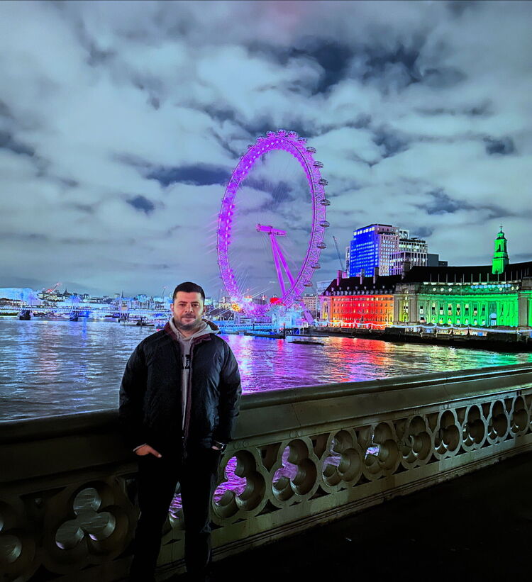  51936169  Utku, 31 ,    