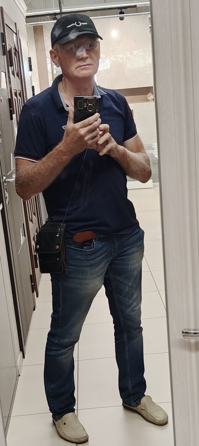  51865809  Vlad, 54 ,    