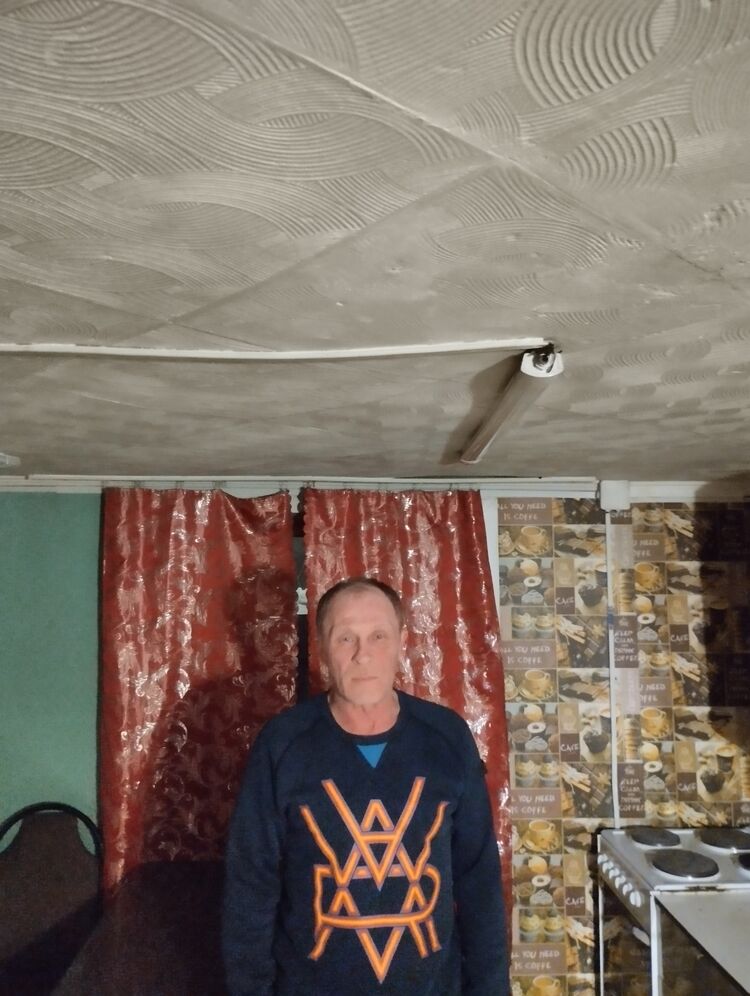  32568089  , 51 ,    