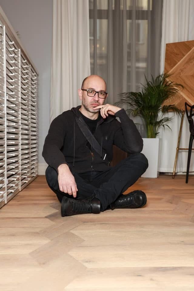  ,   Alex, 43 ,   ,   