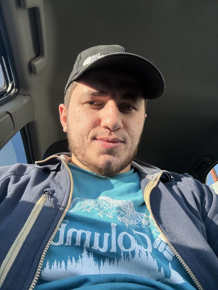  46284369  Mikail, 23 ,    