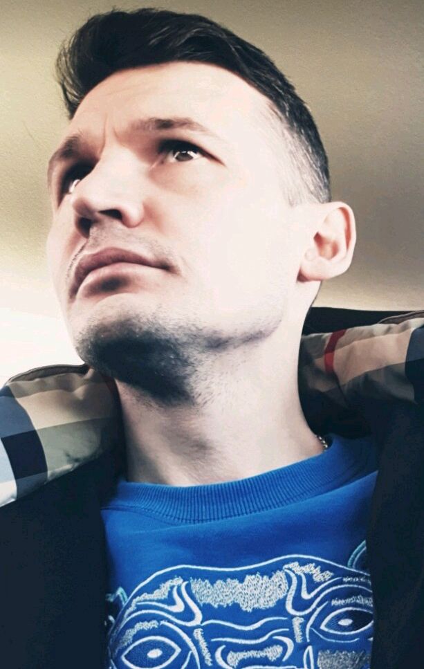  ,   Lion, 37 ,   , 