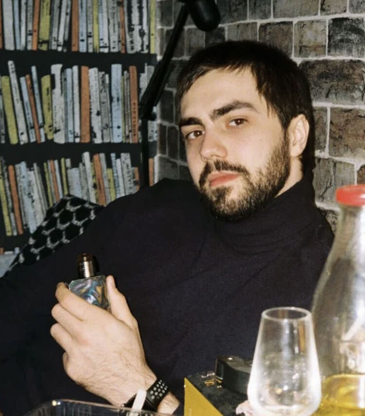  ,   Valentin, 29 ,   ,   