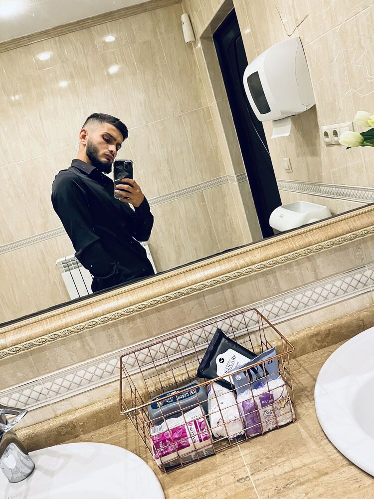  44843929  , 23 ,    