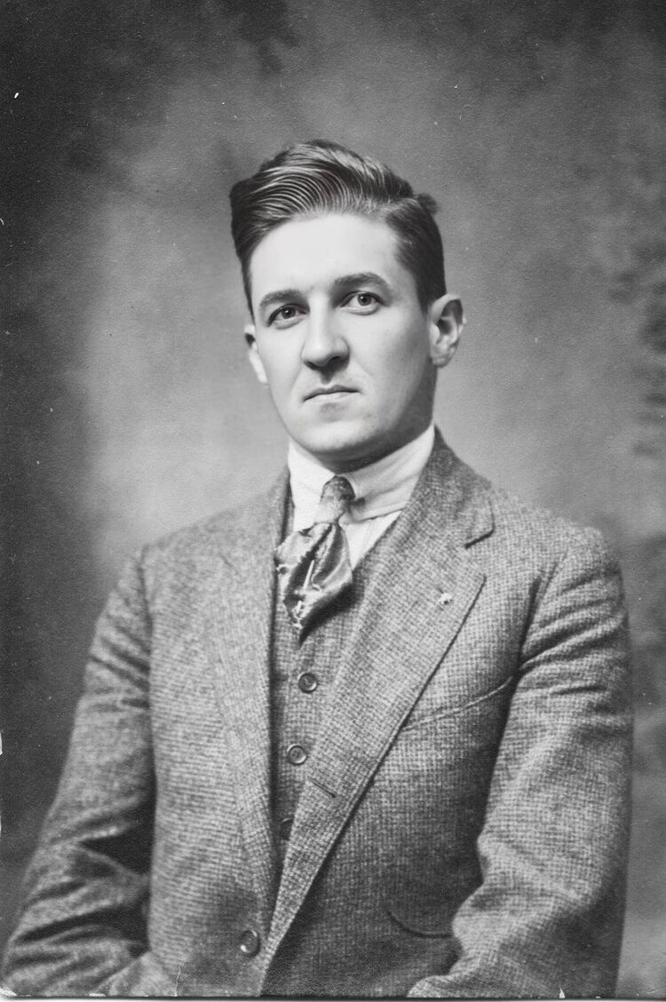  53714029  , 52 ,    -