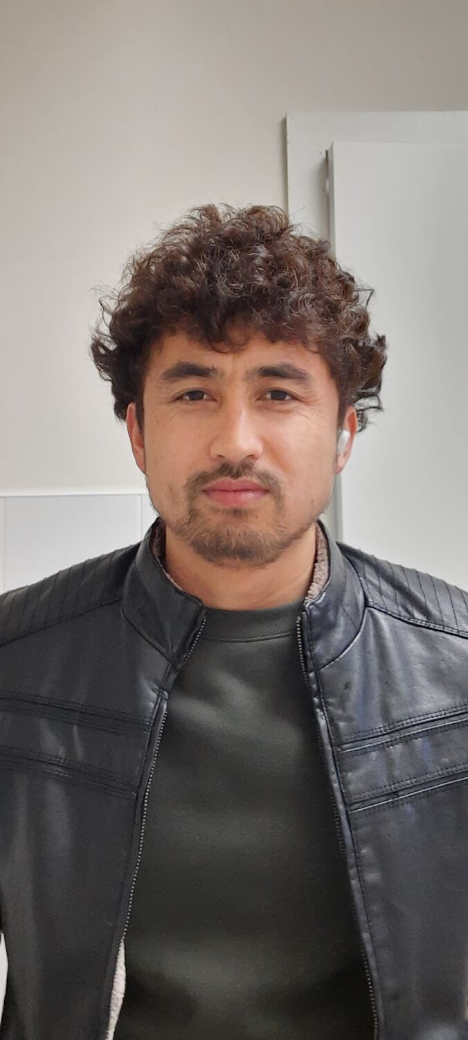  27514729  ARTUR, 35 ,    