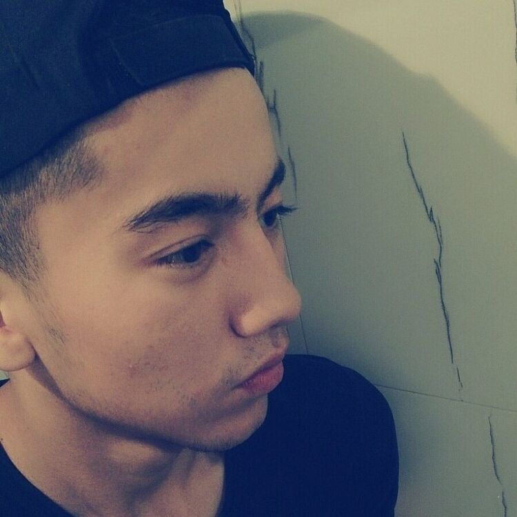  15059649  Ali, 25 ,    