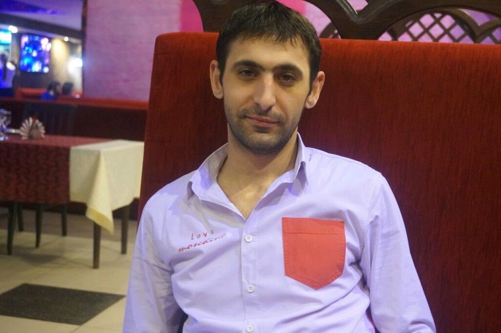  4062559  ARTUR, 43 ,    