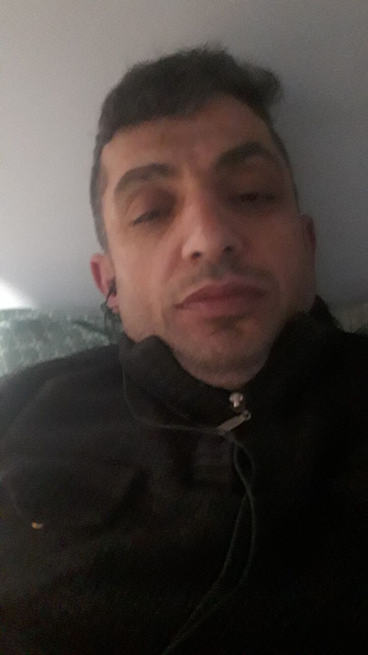  49875959  Abbas, 46 ,    