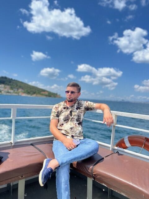  36763409  Ruslan, 33 ,    