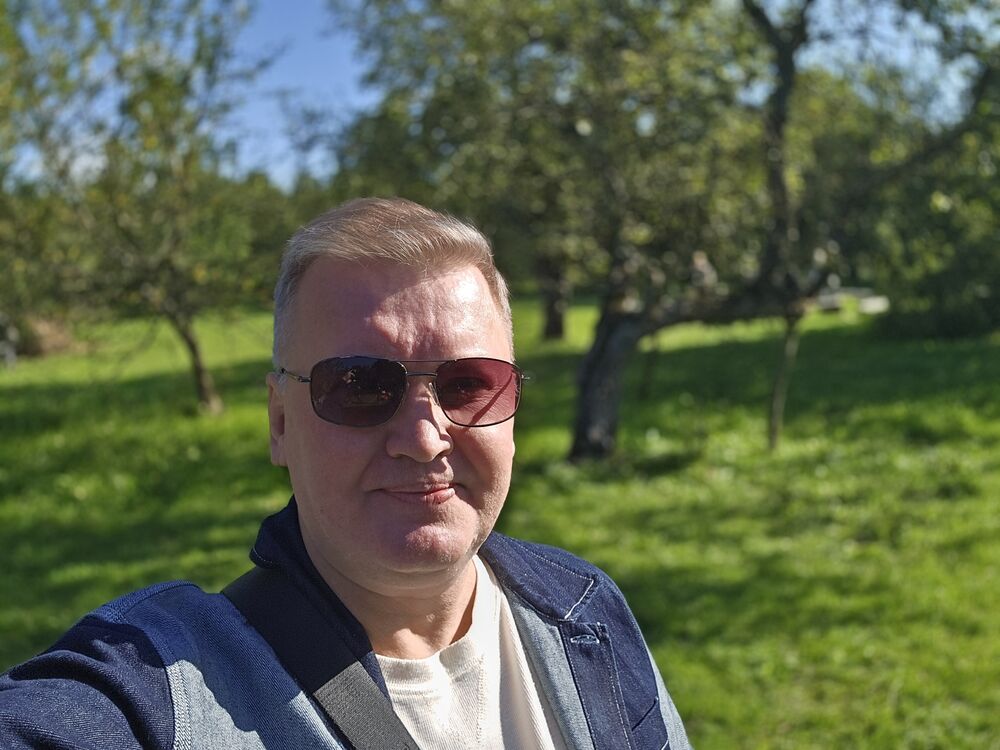  53890559  Andrey, 52 ,    