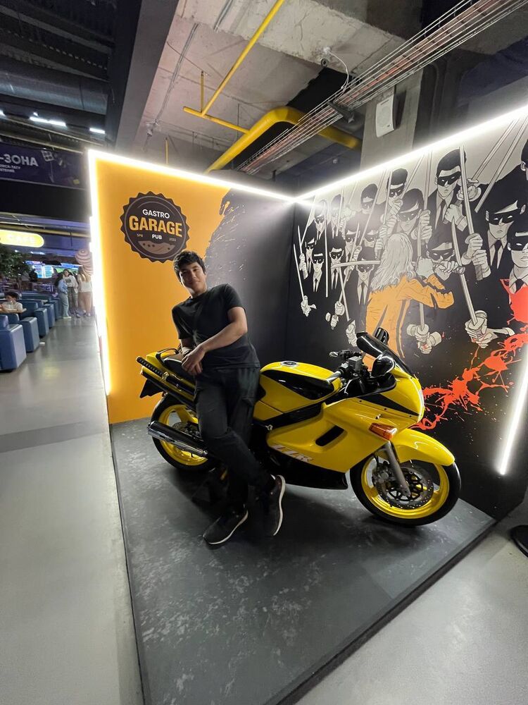  53435939  , 19 ,    -