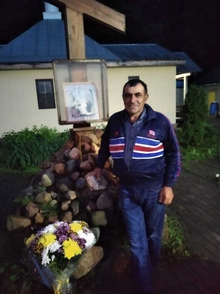  28226809  , 44 ,    