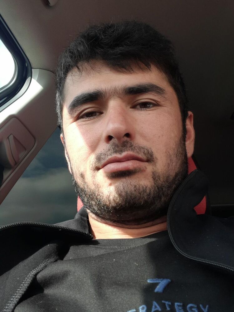  49652659  Mirza, 31 ,    