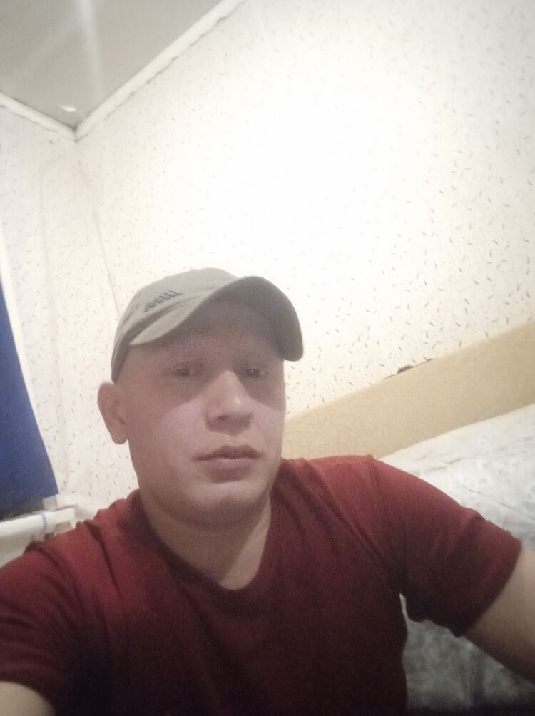  49239079  , 33 ,    