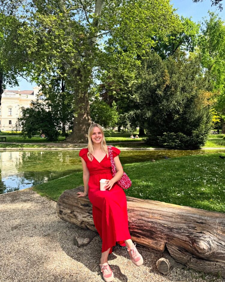  54128399  , 32 ,    -