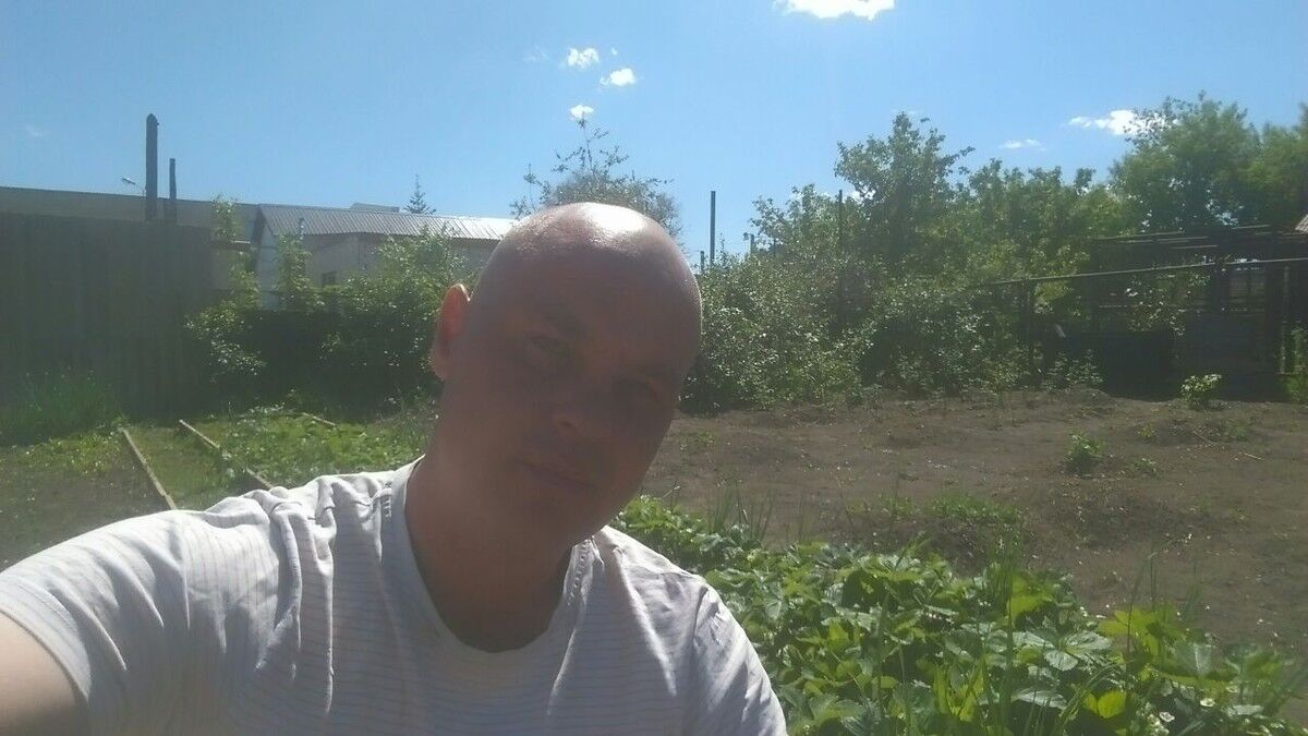  ,   Leks, 40 ,   ,   , c 