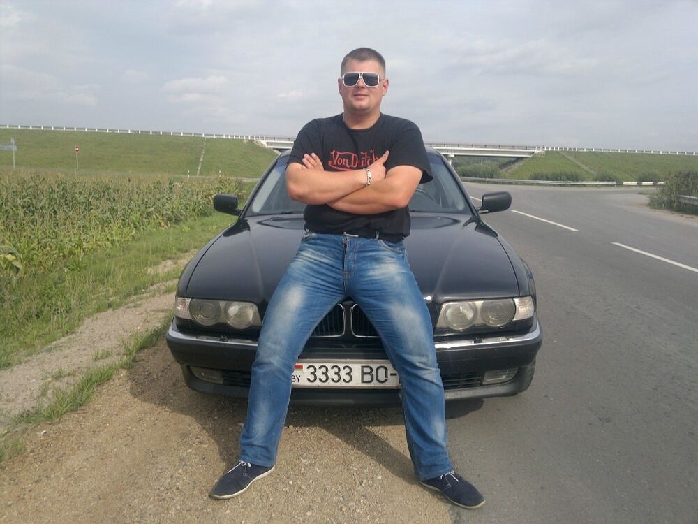  4527029  Mercedes, 39 ,    