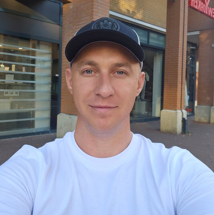  ,   Eduard, 34 ,   ,   