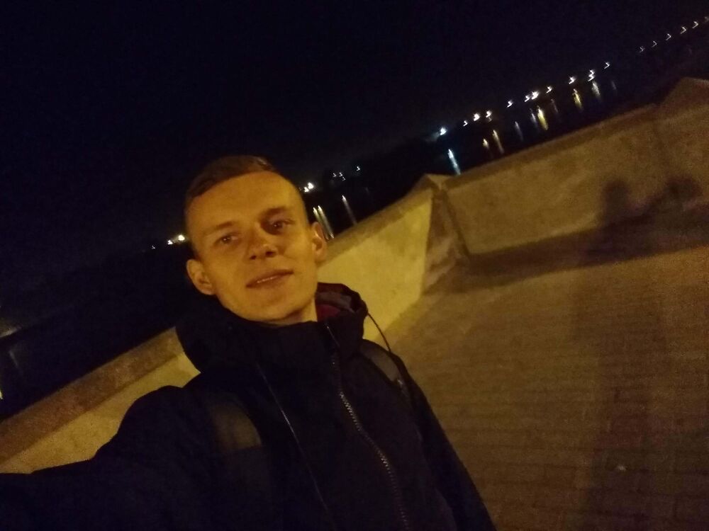  28032769  , 25 ,    