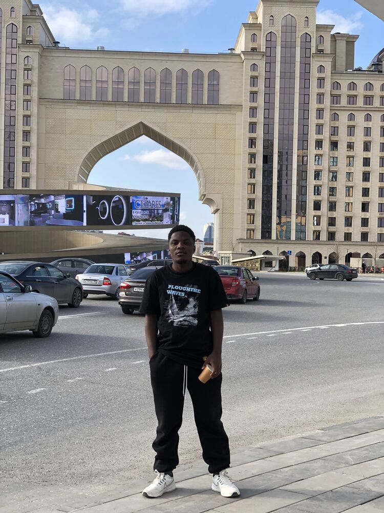  54758739  Olivier, 25 ,    