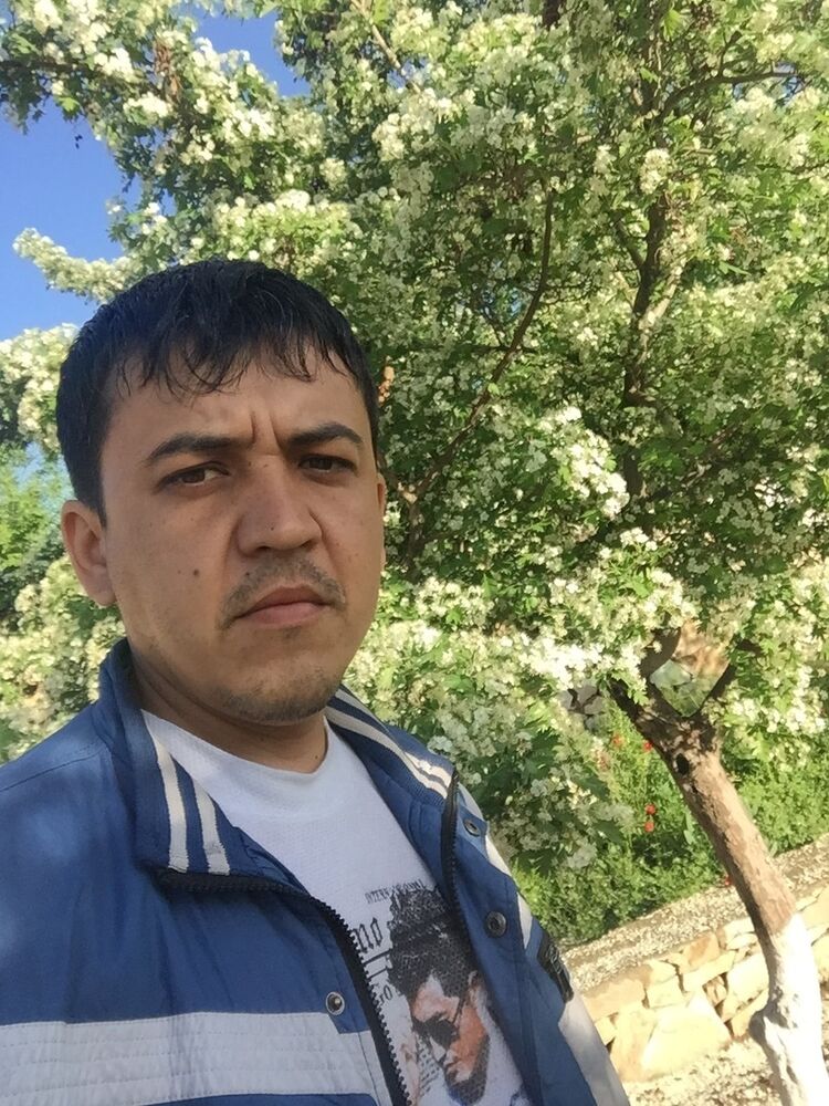  ,   Ruslan, 37 ,   ,   , c 