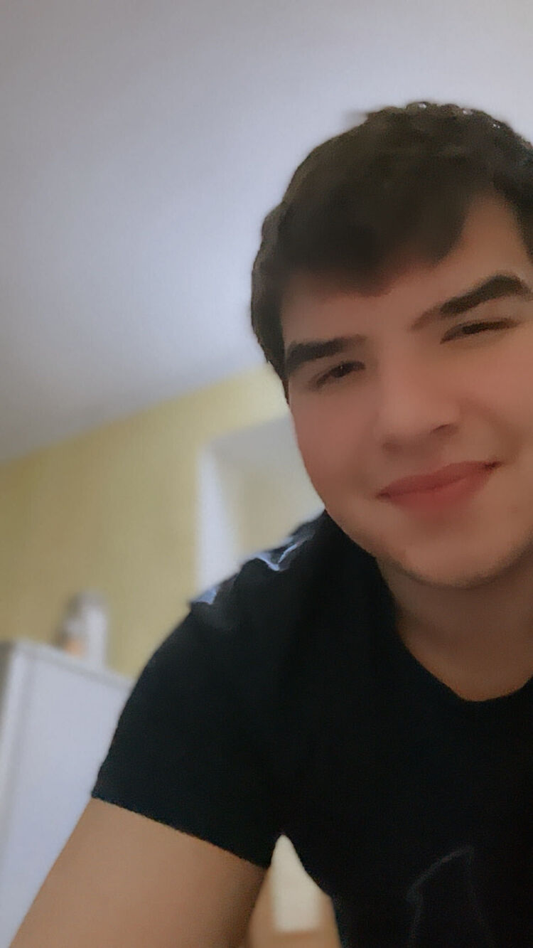  28329969  Abubakr, 25 ,    