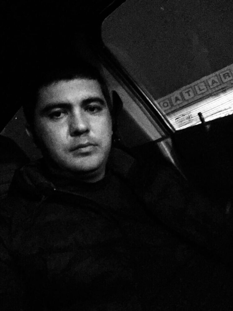  24099589  Farhod, 36 ,    