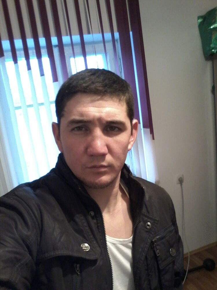  ,   Ringo, 35 ,   