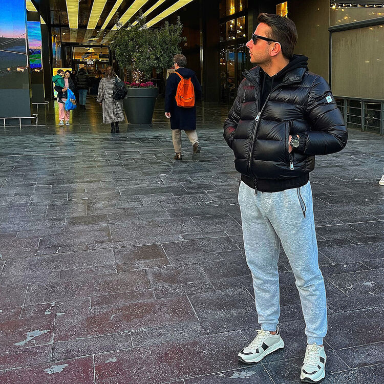  35047099  Kazim, 33 ,    Kadikoy